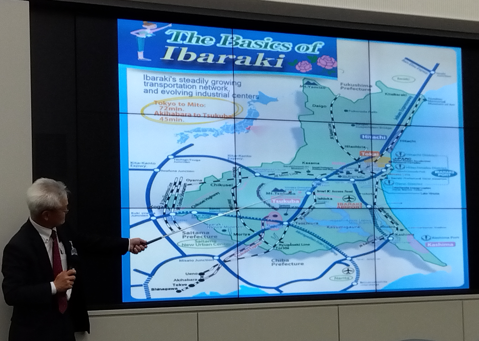 Presentation by Division Head NAKAHARA of the Disaster Prevention and Crisis Management Division, Ibaraki Prefectural Government