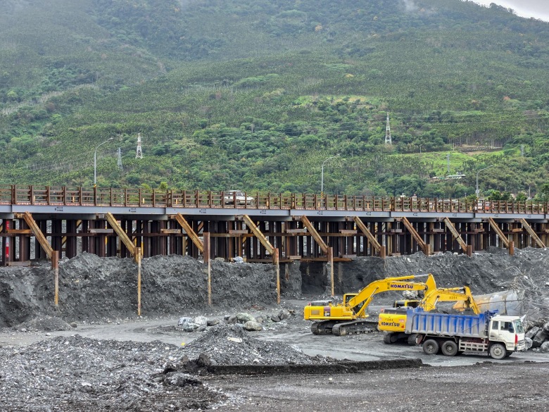 Temporary bridge and sediment removal works following the collapse of the Matai’an Creek Bridge during heavy rainfall from the 2025 typhoon.