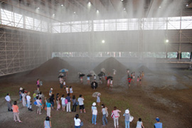 さあ、みんなで200mmの豪雨体験！