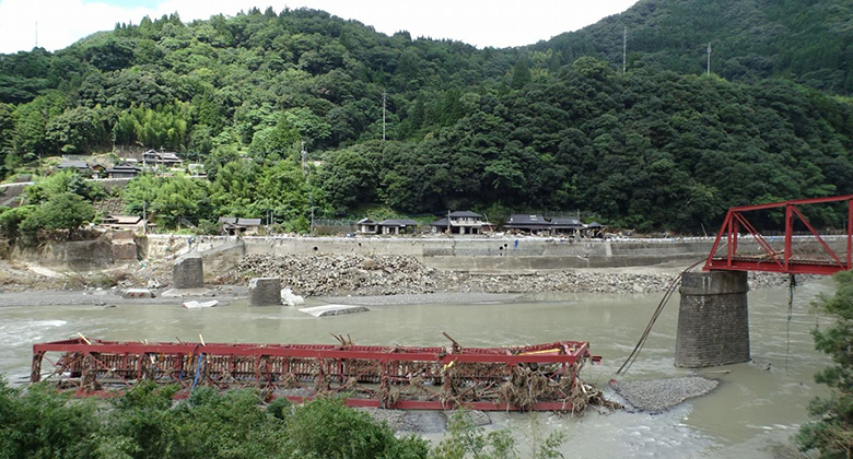 令和2年7月豪雨 現地調査報告速報（落橋写真）