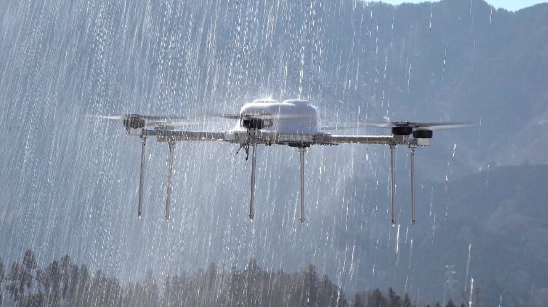 「大雨ドローン実験」にて使用するドローン(イメージ)